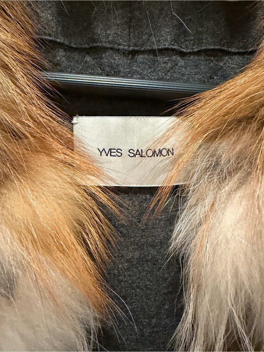 Yves Salomon Multi-Tone Fox Fur Chevron Coat in Rust and Cream- size 34 - Picture 3 of 14